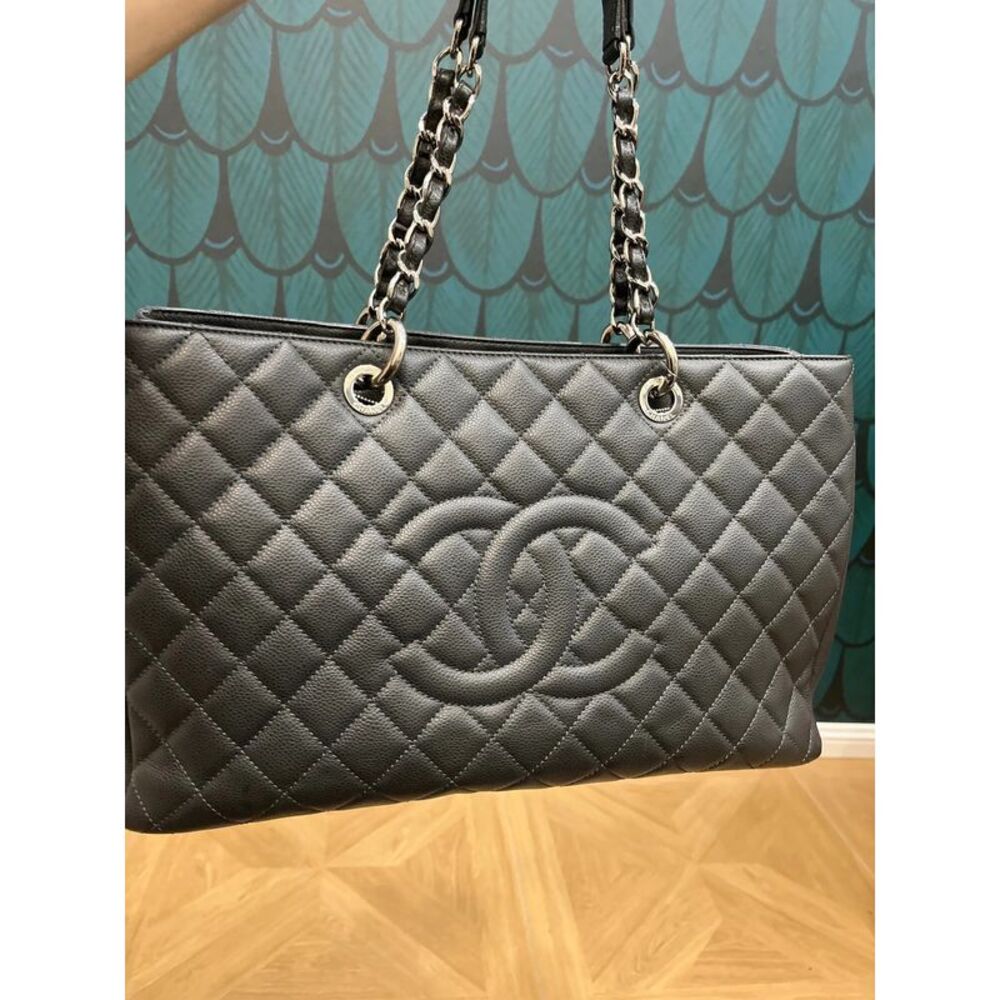 Chanel Women Pre-Loved Bag Very Good Condition